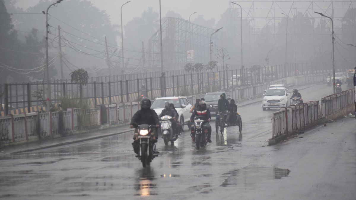 tamil-nadu-rains-latest-update-imd-kovilpatti-waterlogging-lakes-overflowing-mk-stalin-tn-school-closed